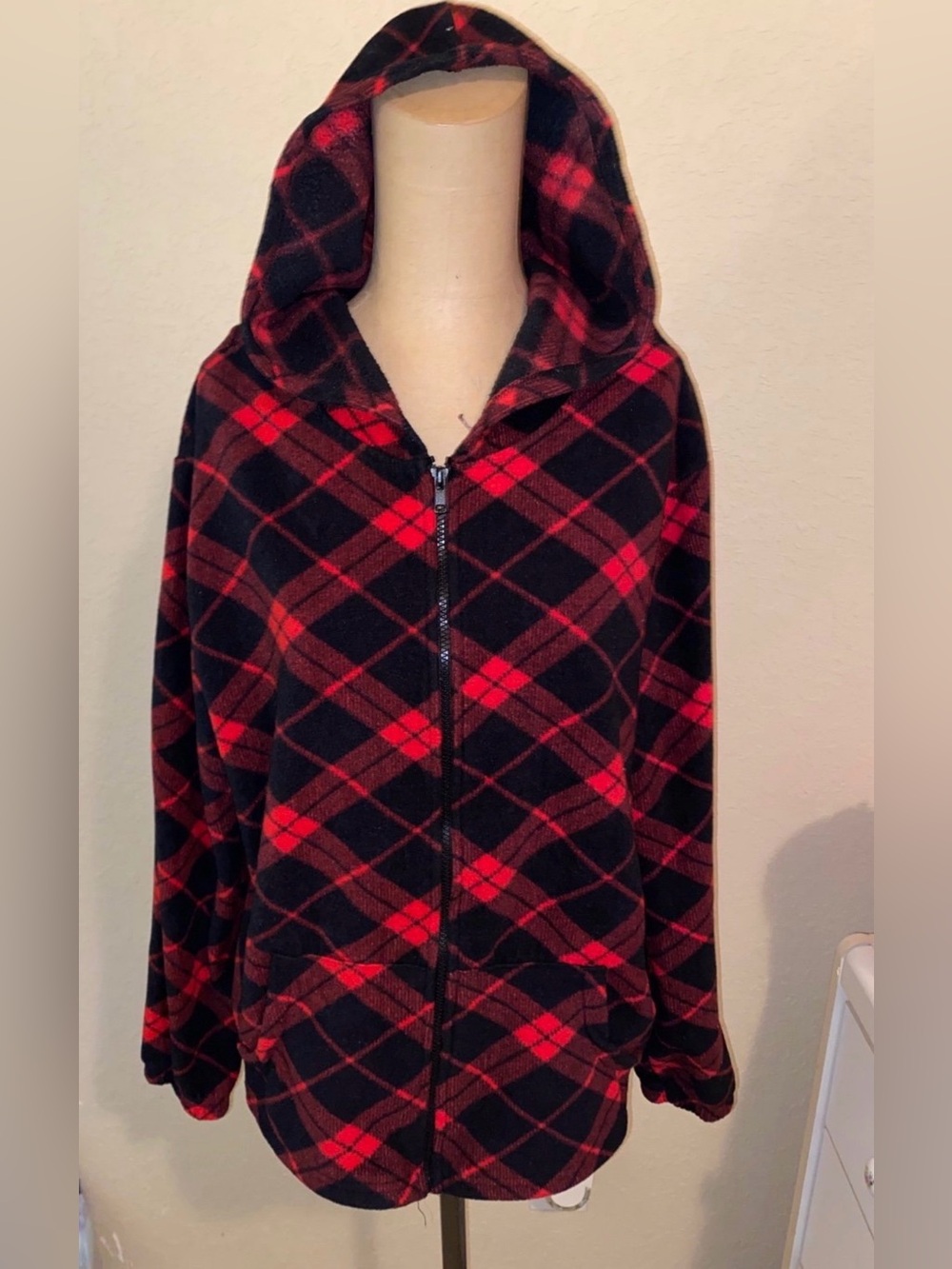 Women’s Zoey & Beth plaid full zip sweater